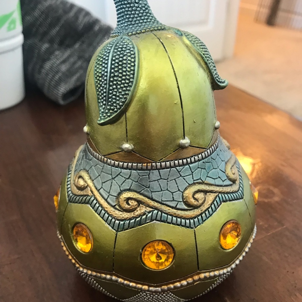 Decorative Pear